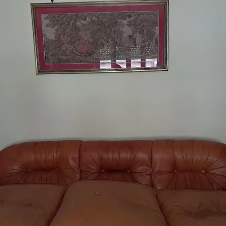 Apartment Con Balcone